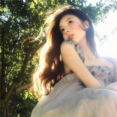 泄露春光
